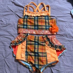 Size youth 11/12 Orange 2 piece